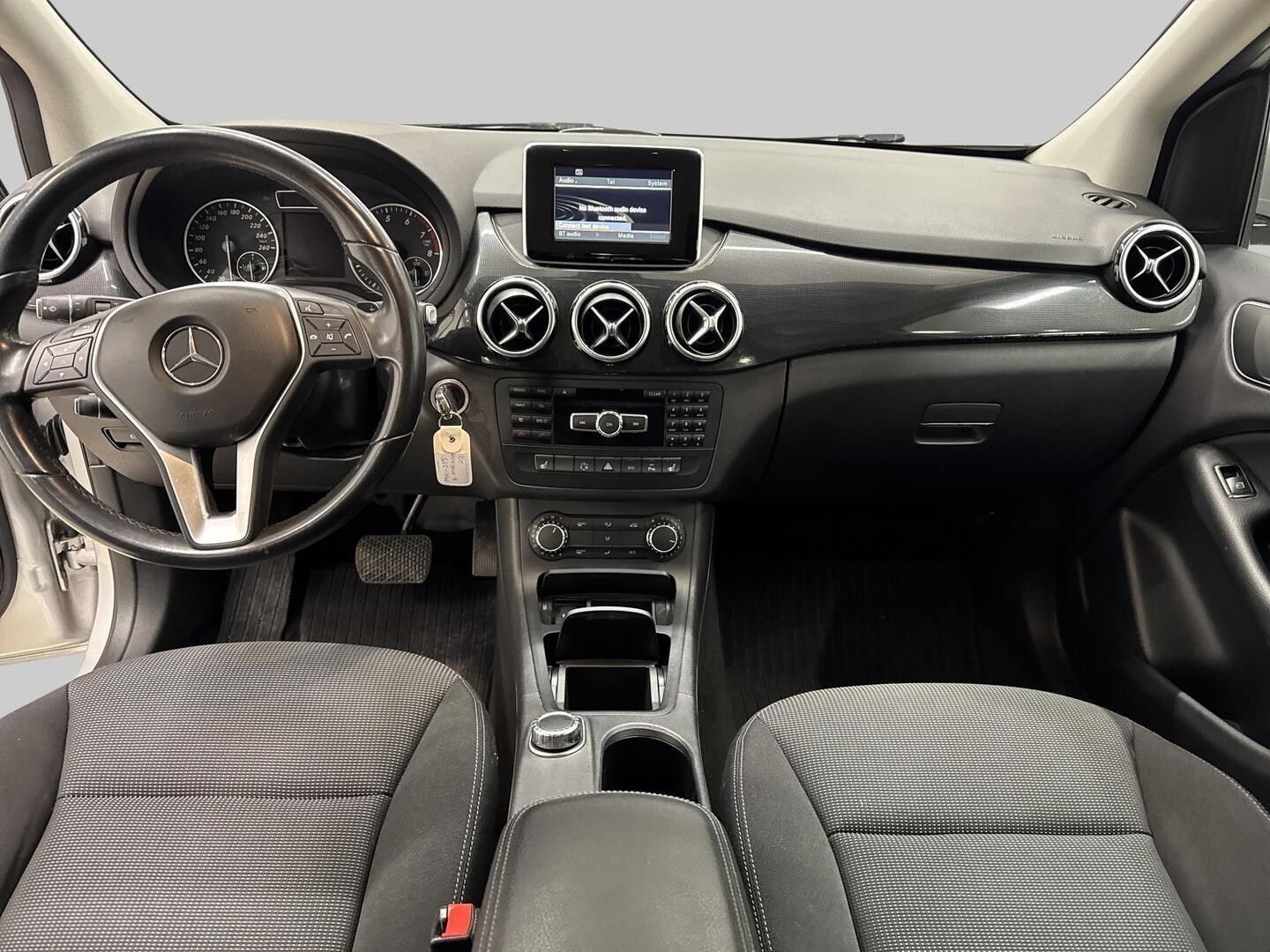 MERCEDES-BENZ B 2012