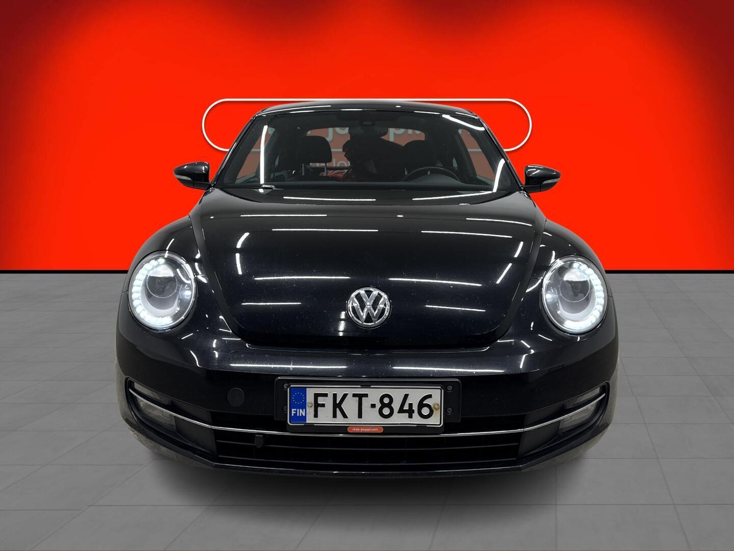 VOLKSWAGEN BEETLE 2012