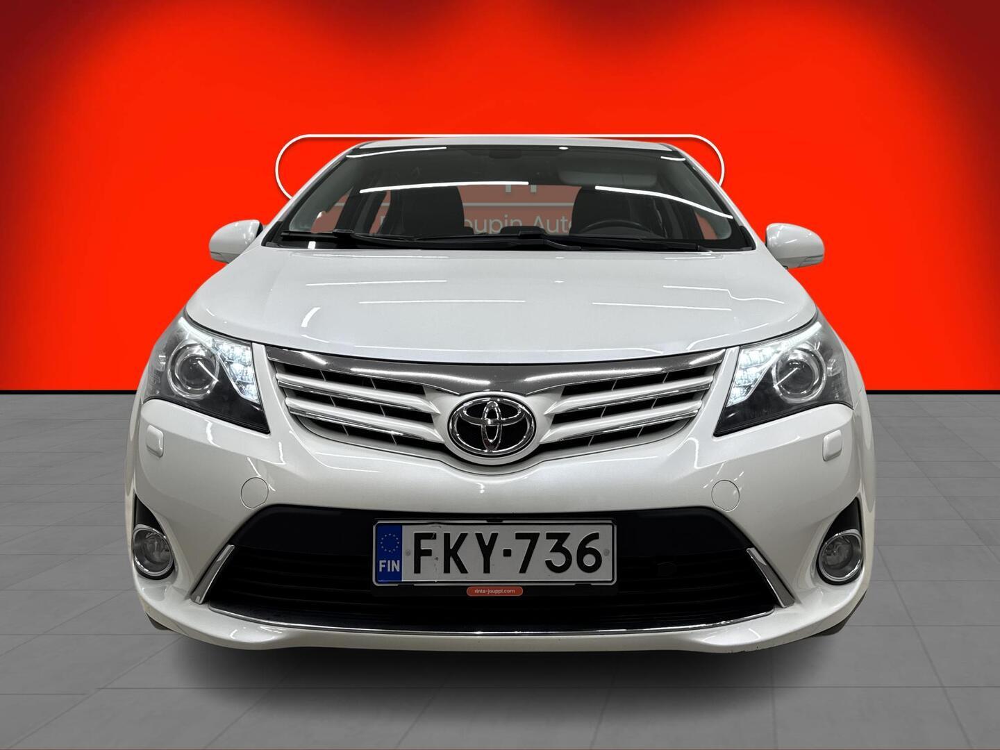 TOYOTA Avensis 2013