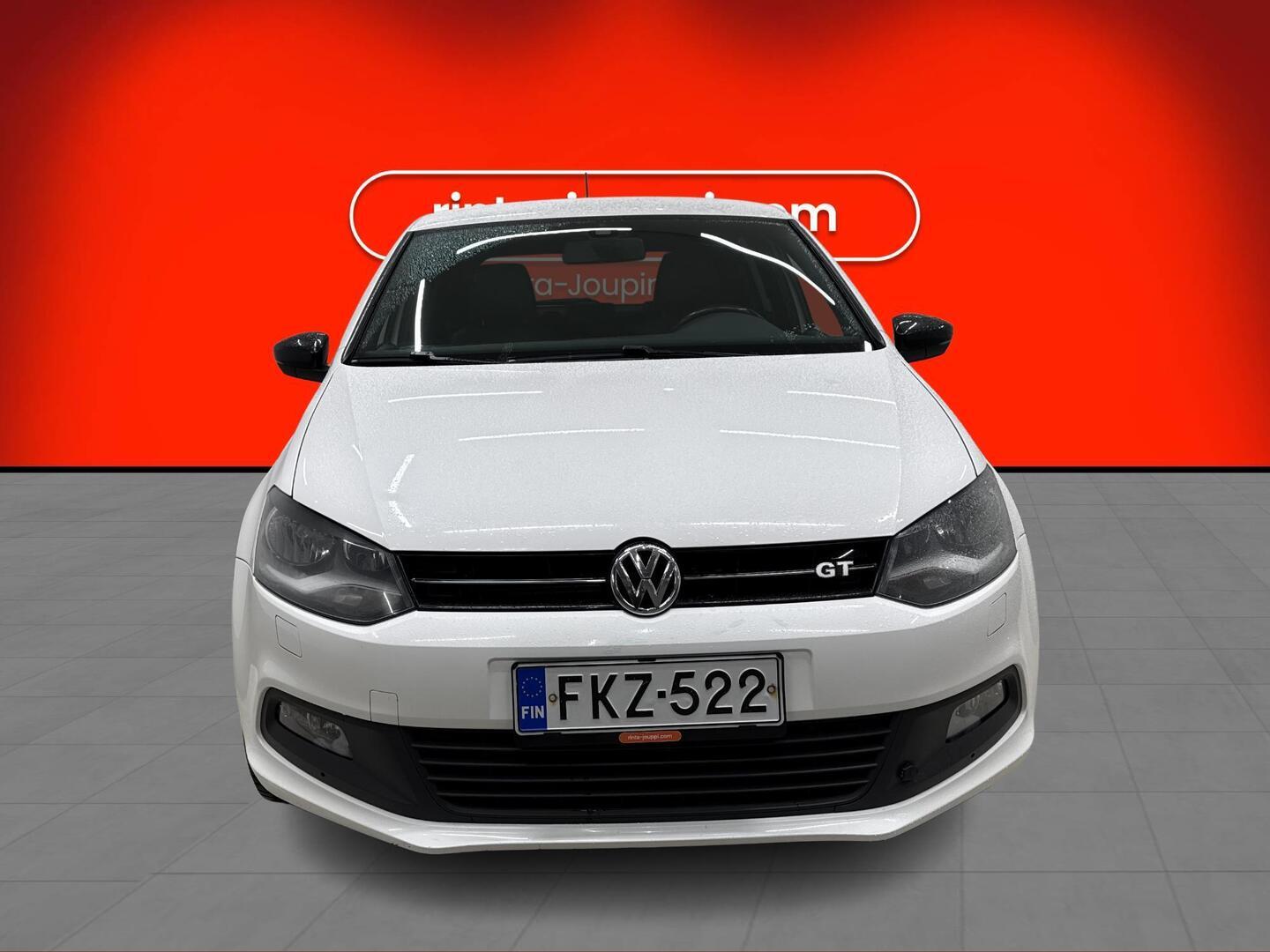 VOLKSWAGEN Polo 2013