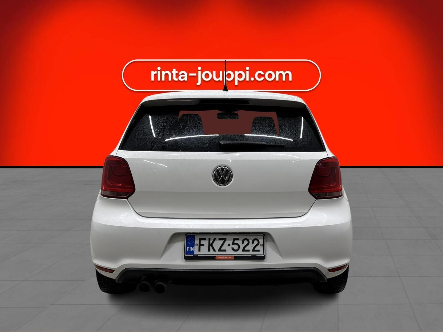 VOLKSWAGEN Polo 2013