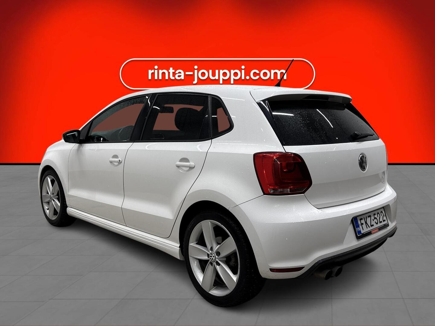 VOLKSWAGEN Polo 2013