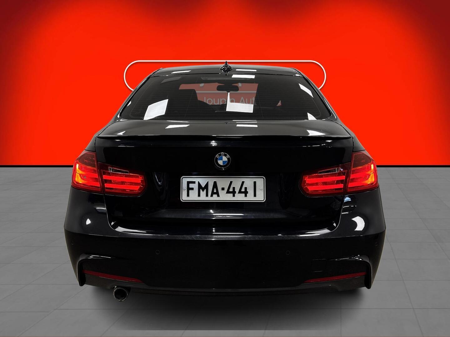 BMW 318 2014