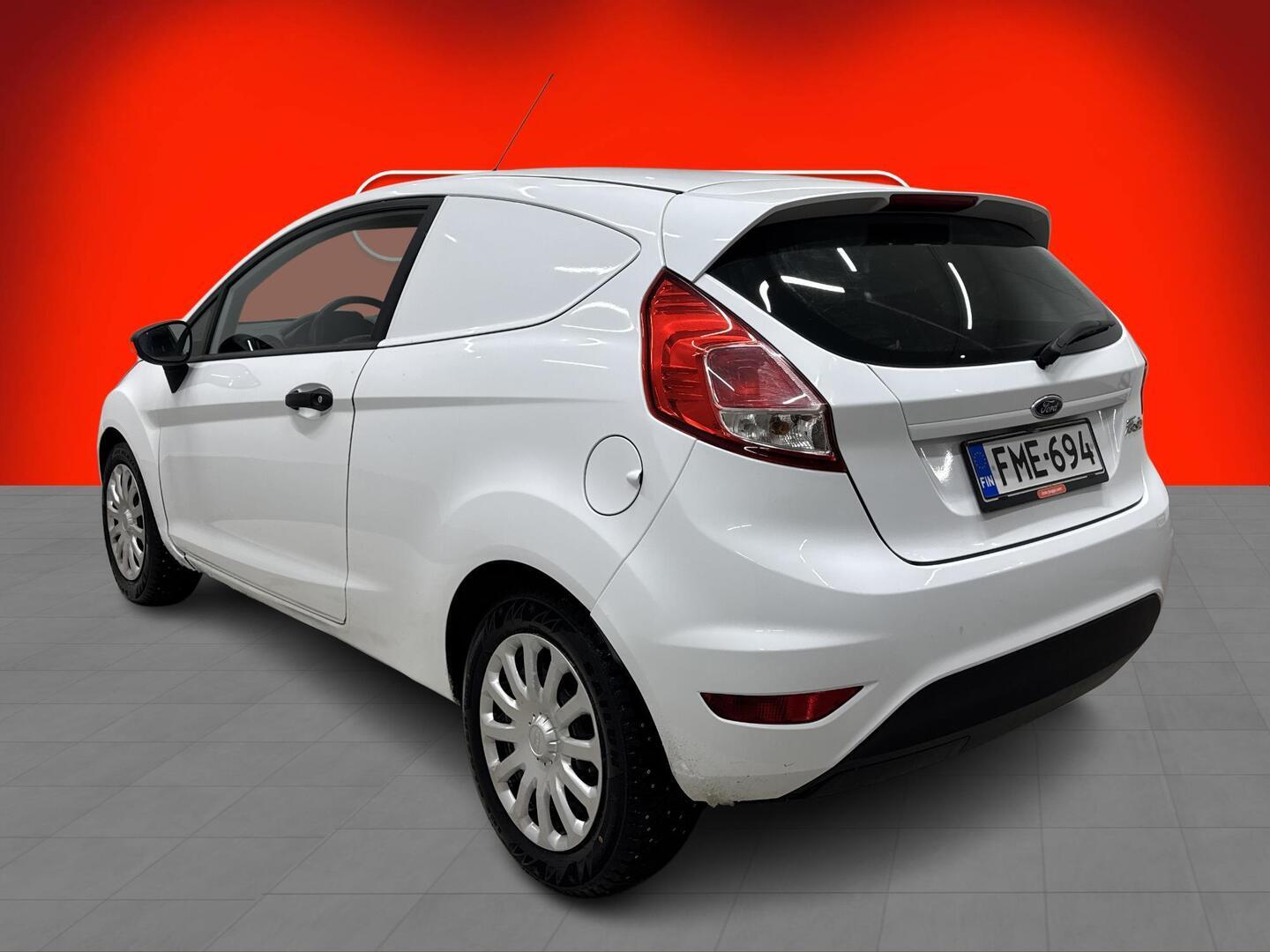 FORD Fiesta Van 2016