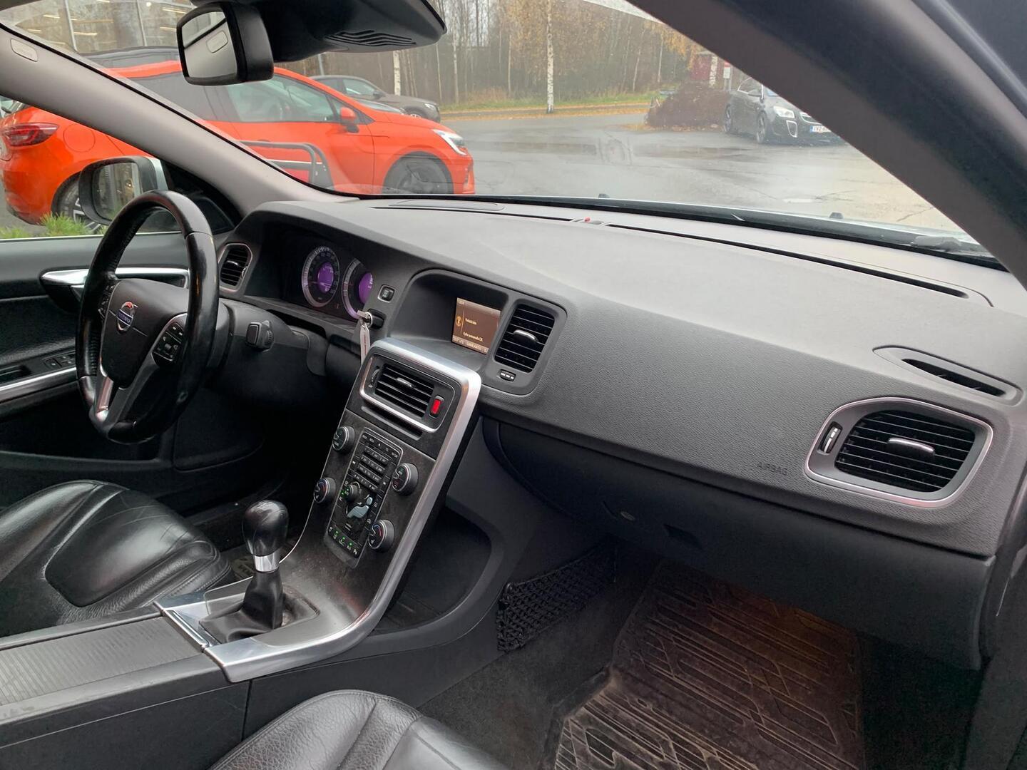 VOLVO S60 2010