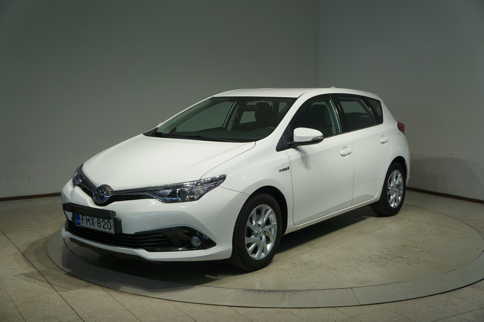 TOYOTA Auris 2016