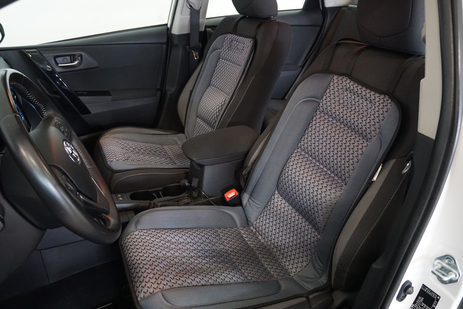 TOYOTA Auris 2016