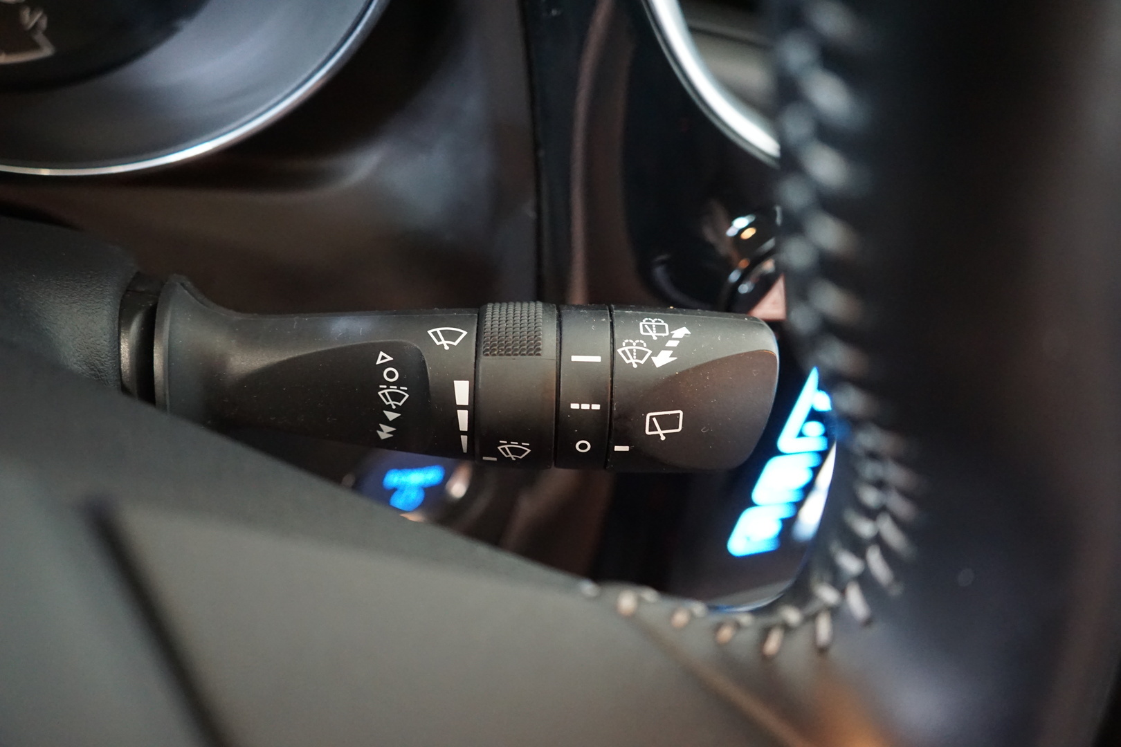 TOYOTA Auris 2016