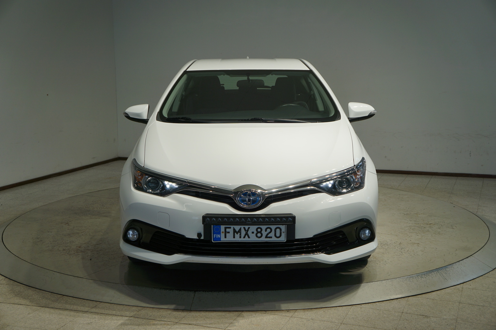 TOYOTA Auris 2016