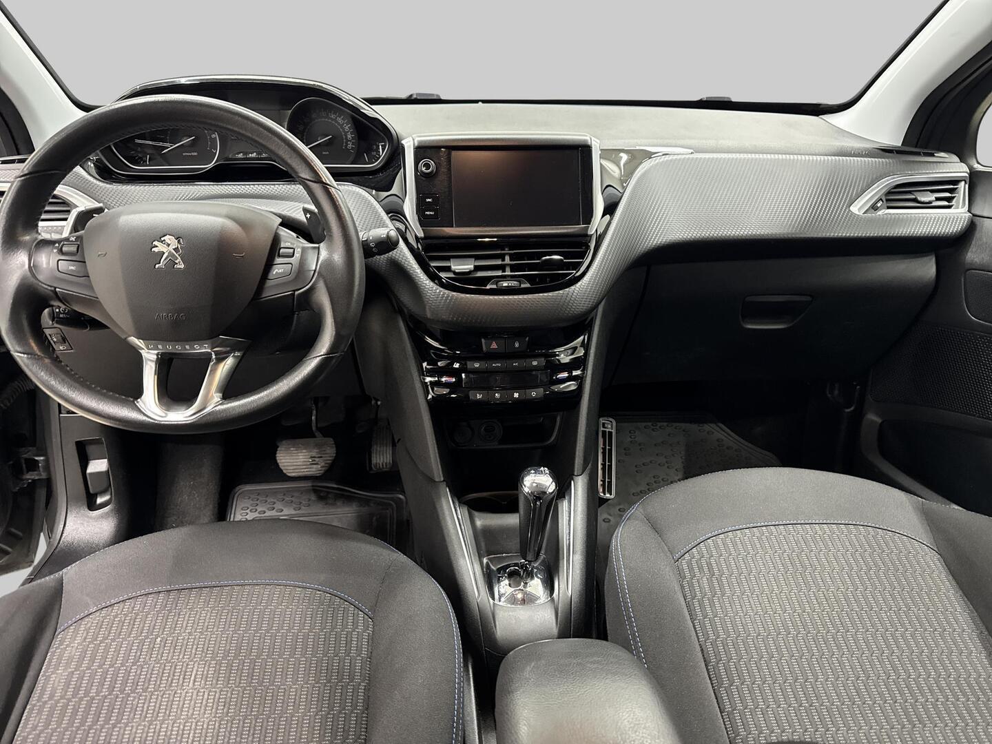 PEUGEOT 208 2018