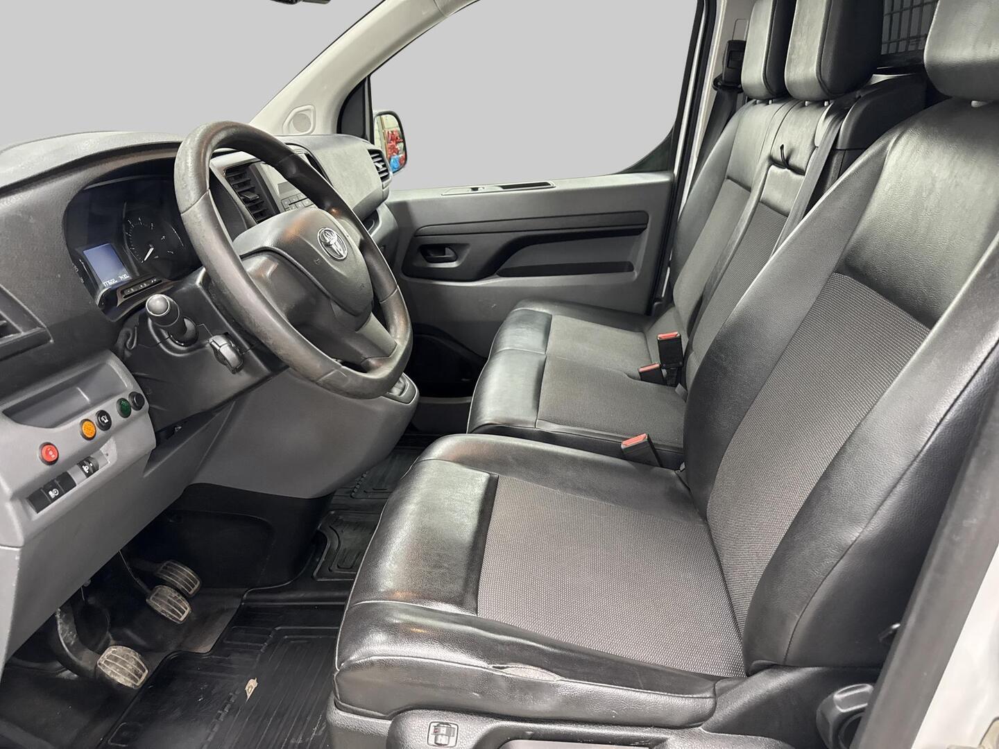 TOYOTA Proace 2018