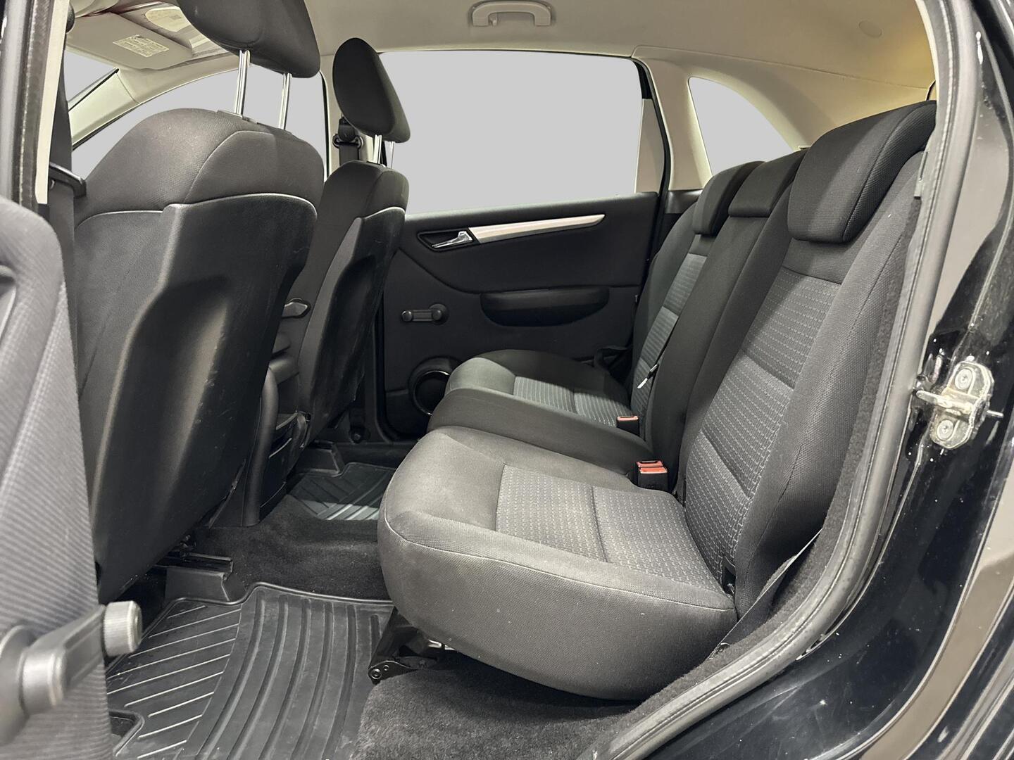 MERCEDES-BENZ B 2011