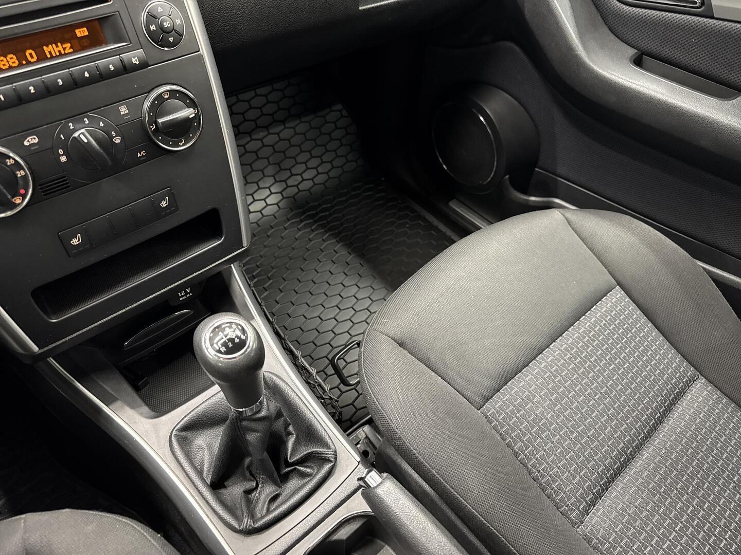 MERCEDES-BENZ B 2011