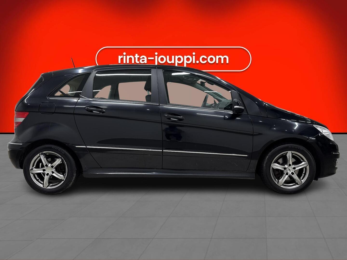 MERCEDES-BENZ B 2011