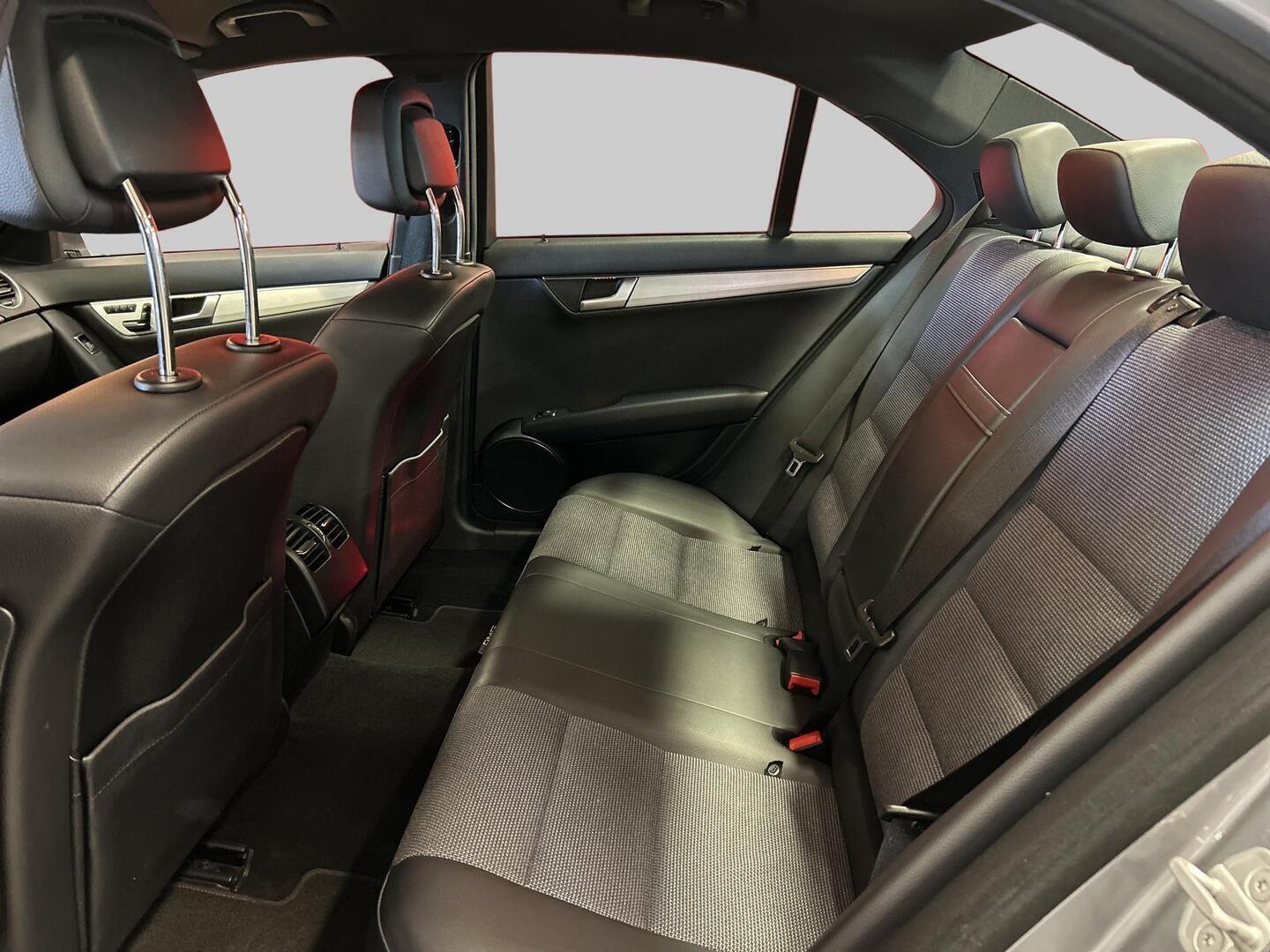 MERCEDES-BENZ C 2012