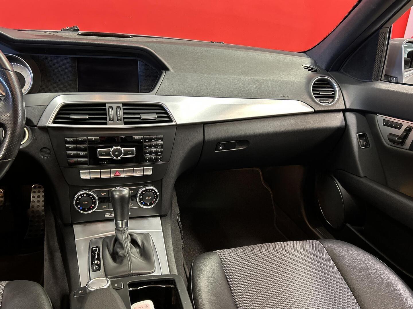 MERCEDES-BENZ C 2012