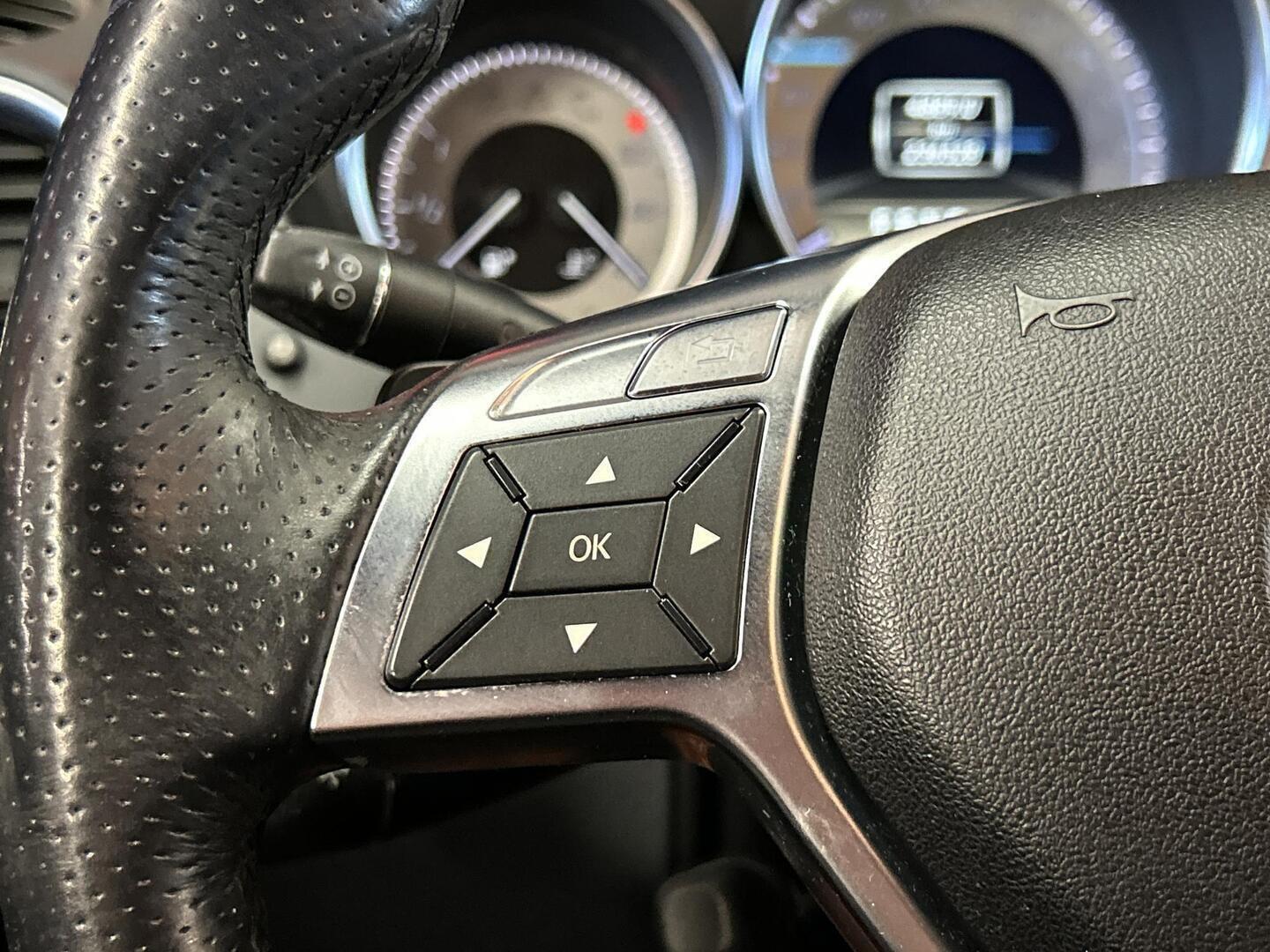 MERCEDES-BENZ C 2012