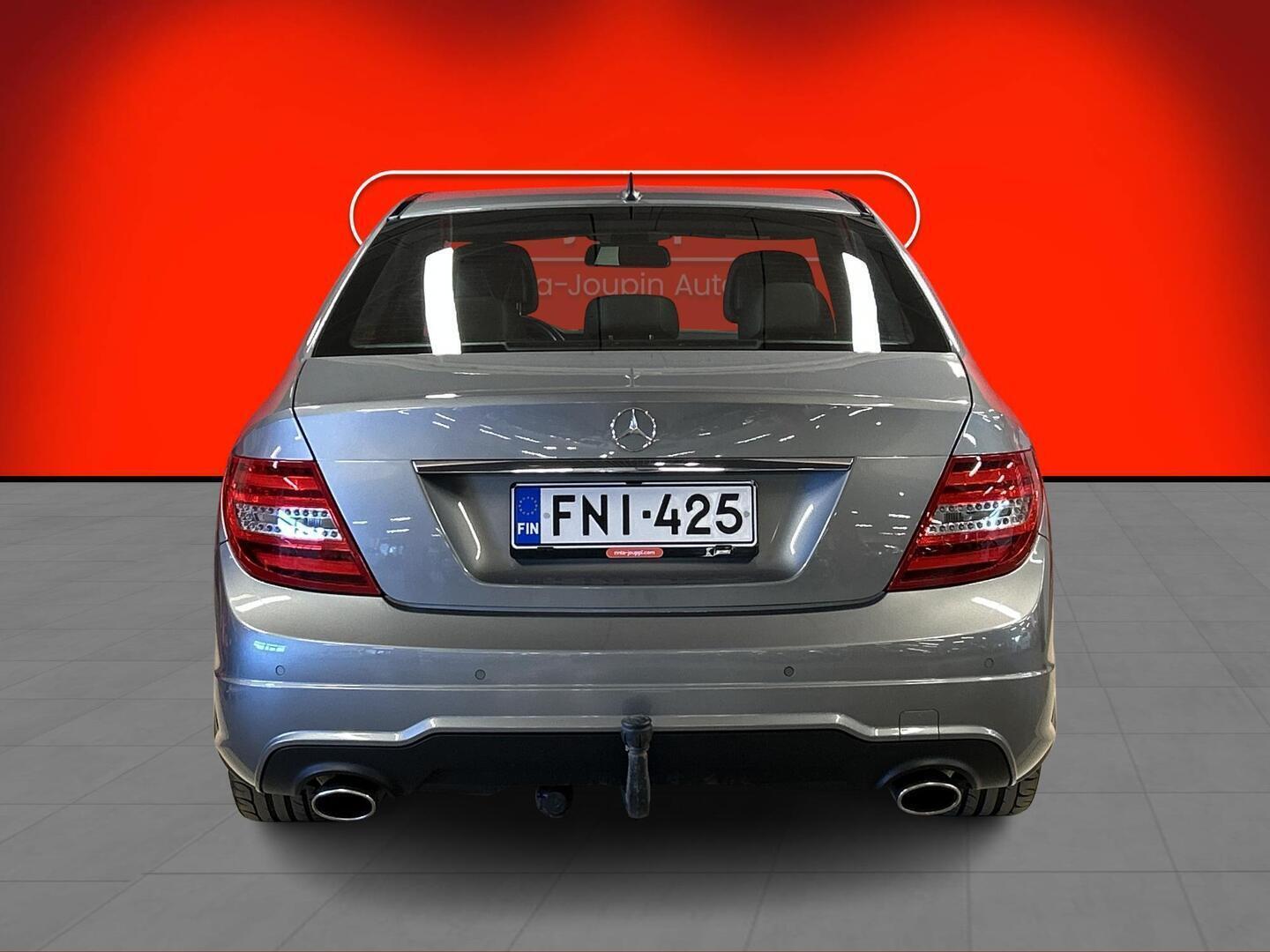 MERCEDES-BENZ C 2012