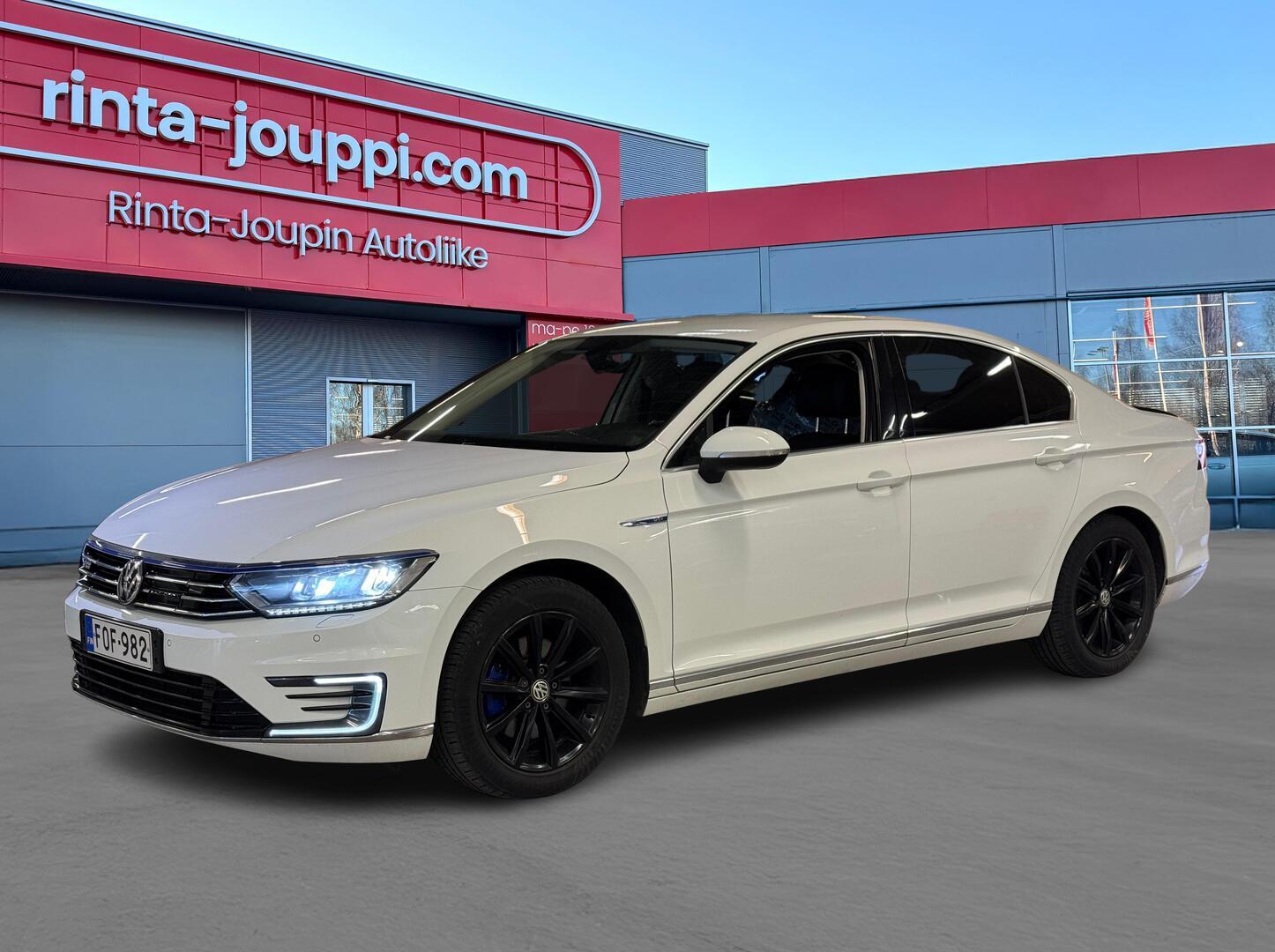 VOLKSWAGEN Passat 2017