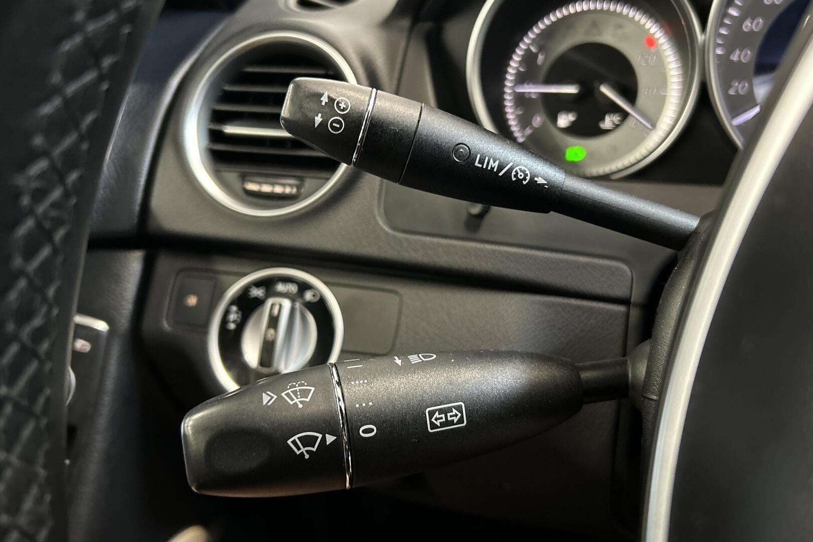 MERCEDES-BENZ C 2011