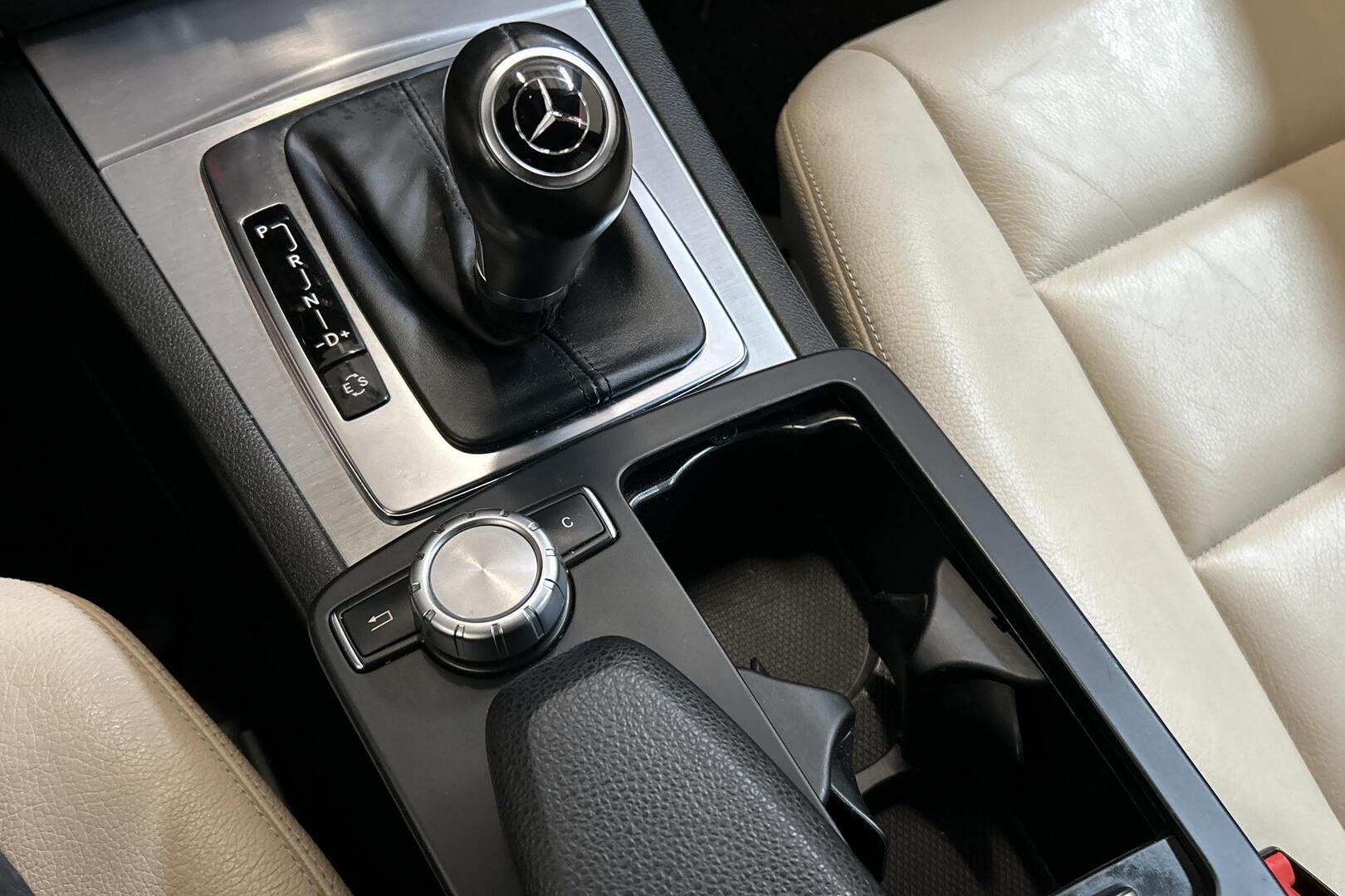 MERCEDES-BENZ C 2011