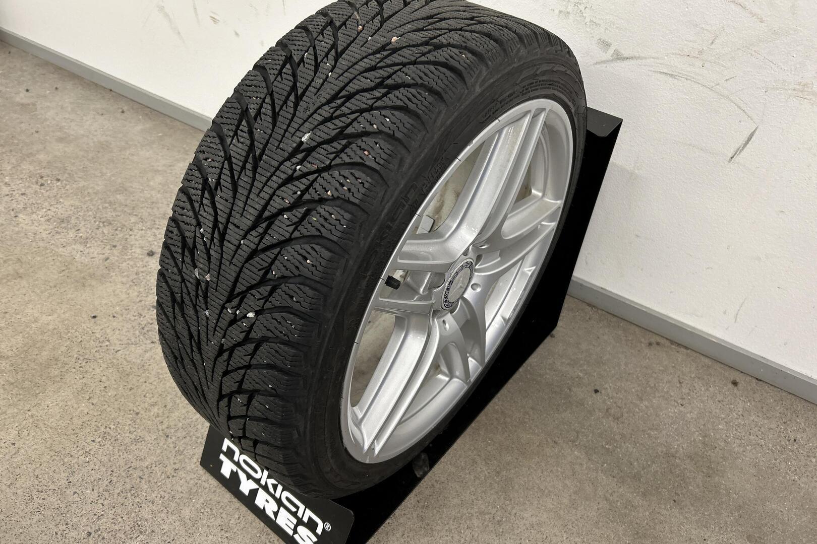 MERCEDES-BENZ C 2011