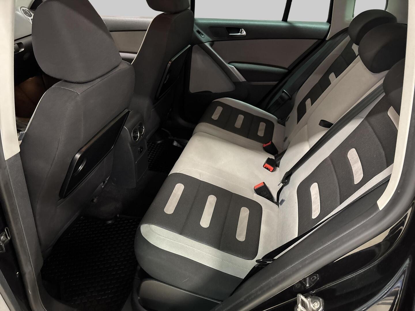 VOLKSWAGEN Tiguan 2008