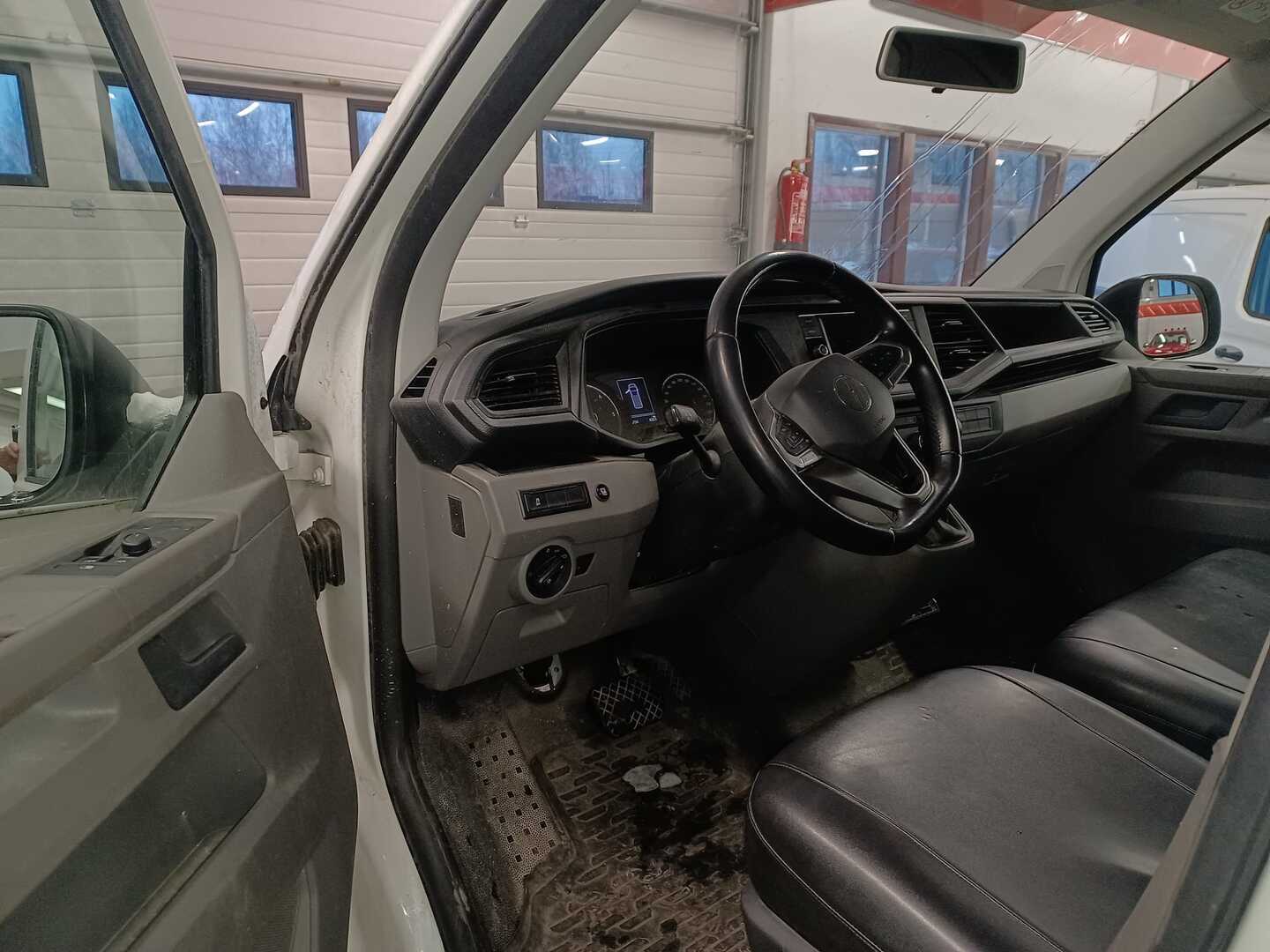 VOLKSWAGEN Transporter 2021