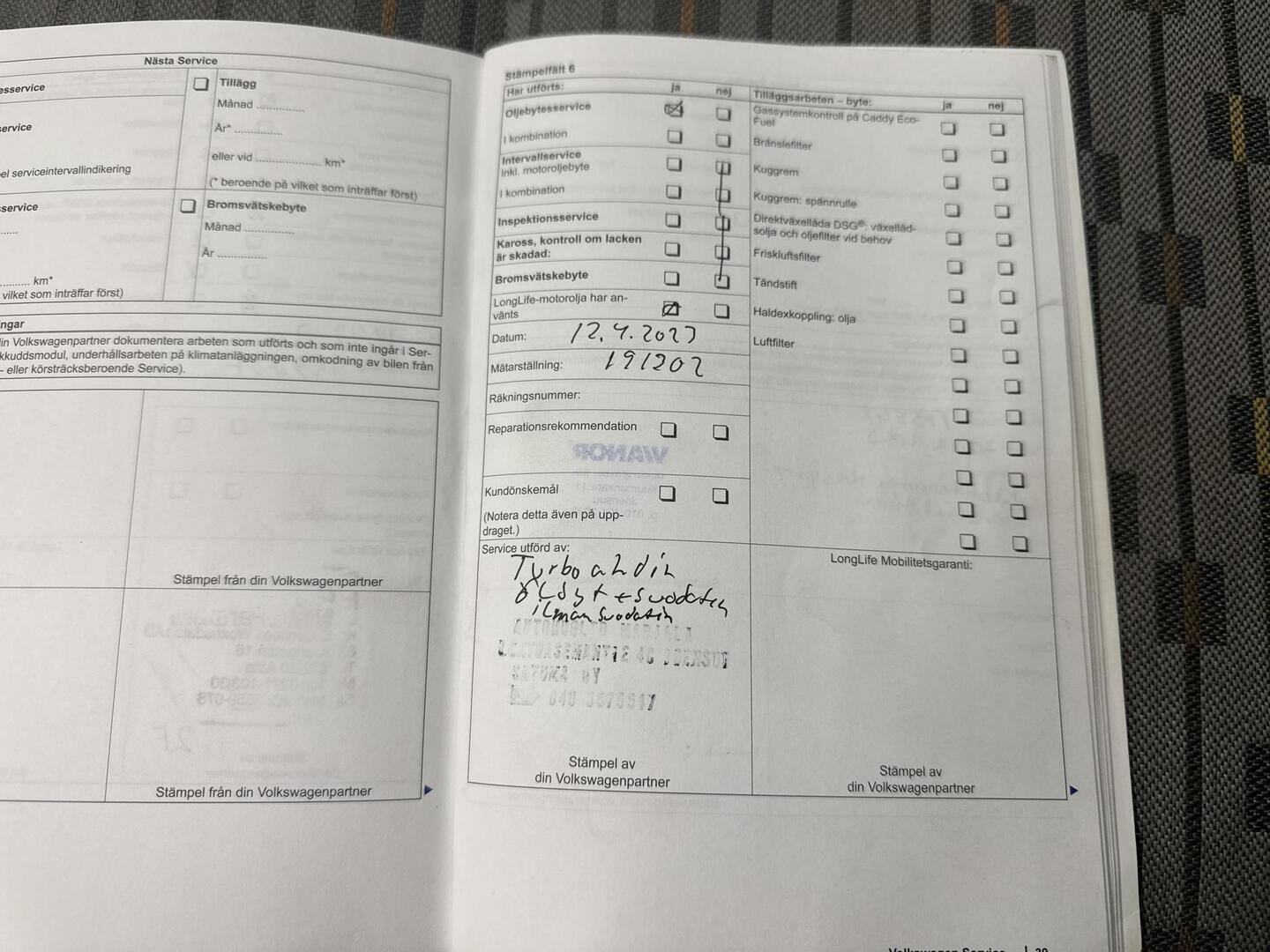 VOLKSWAGEN Caddy 2011