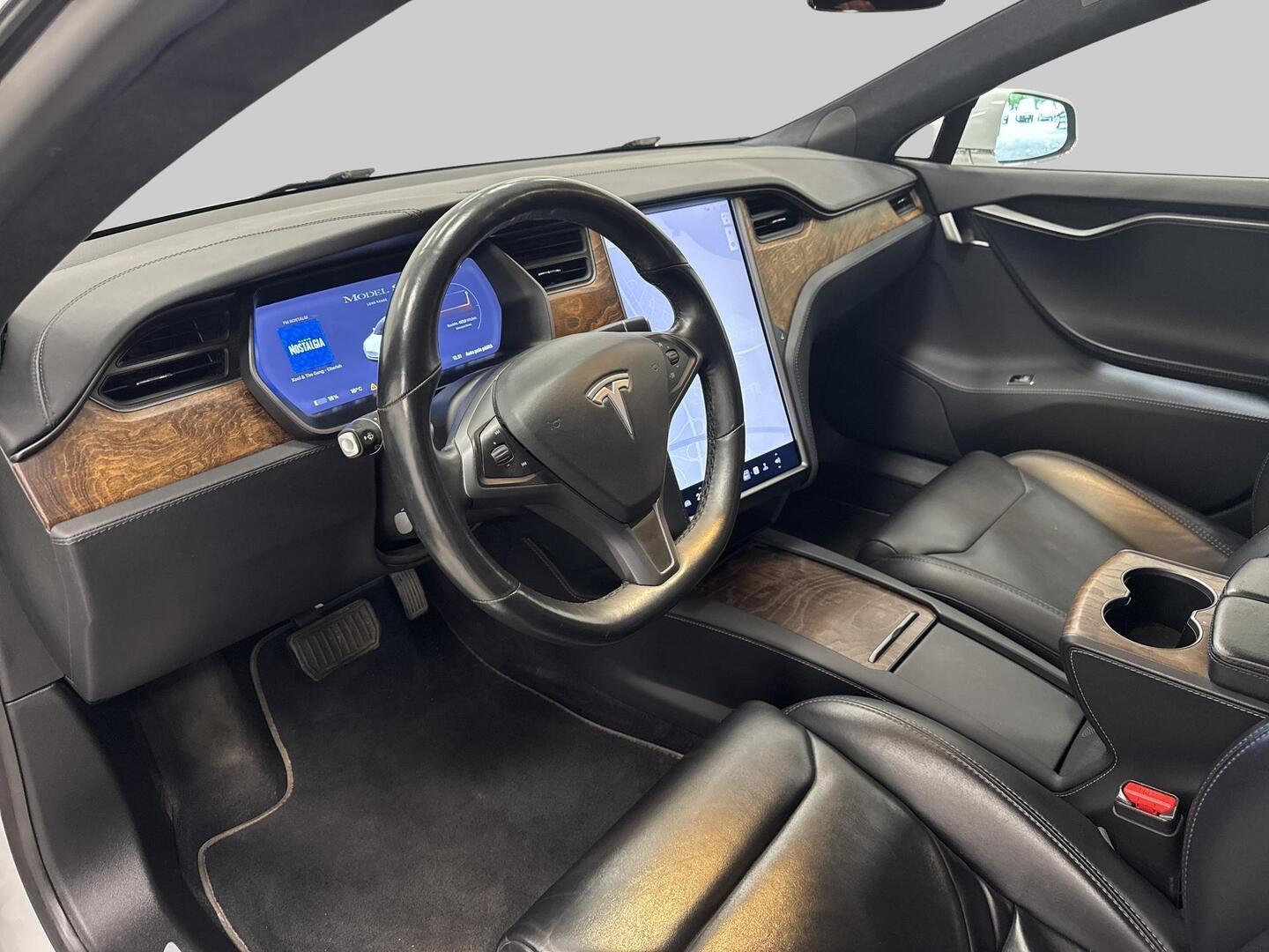 TESLA Model S 2019