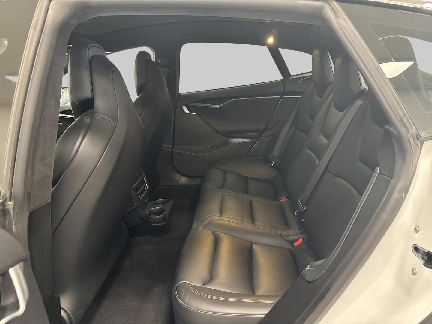 TESLA Model S 2019