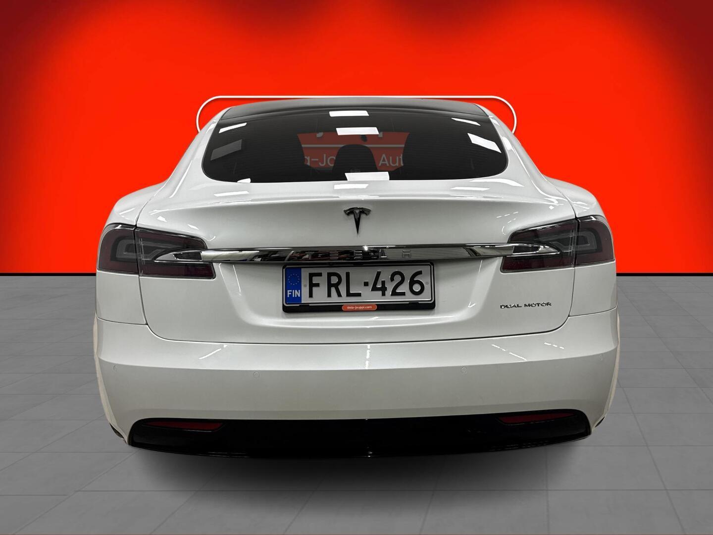 TESLA Model S 2019