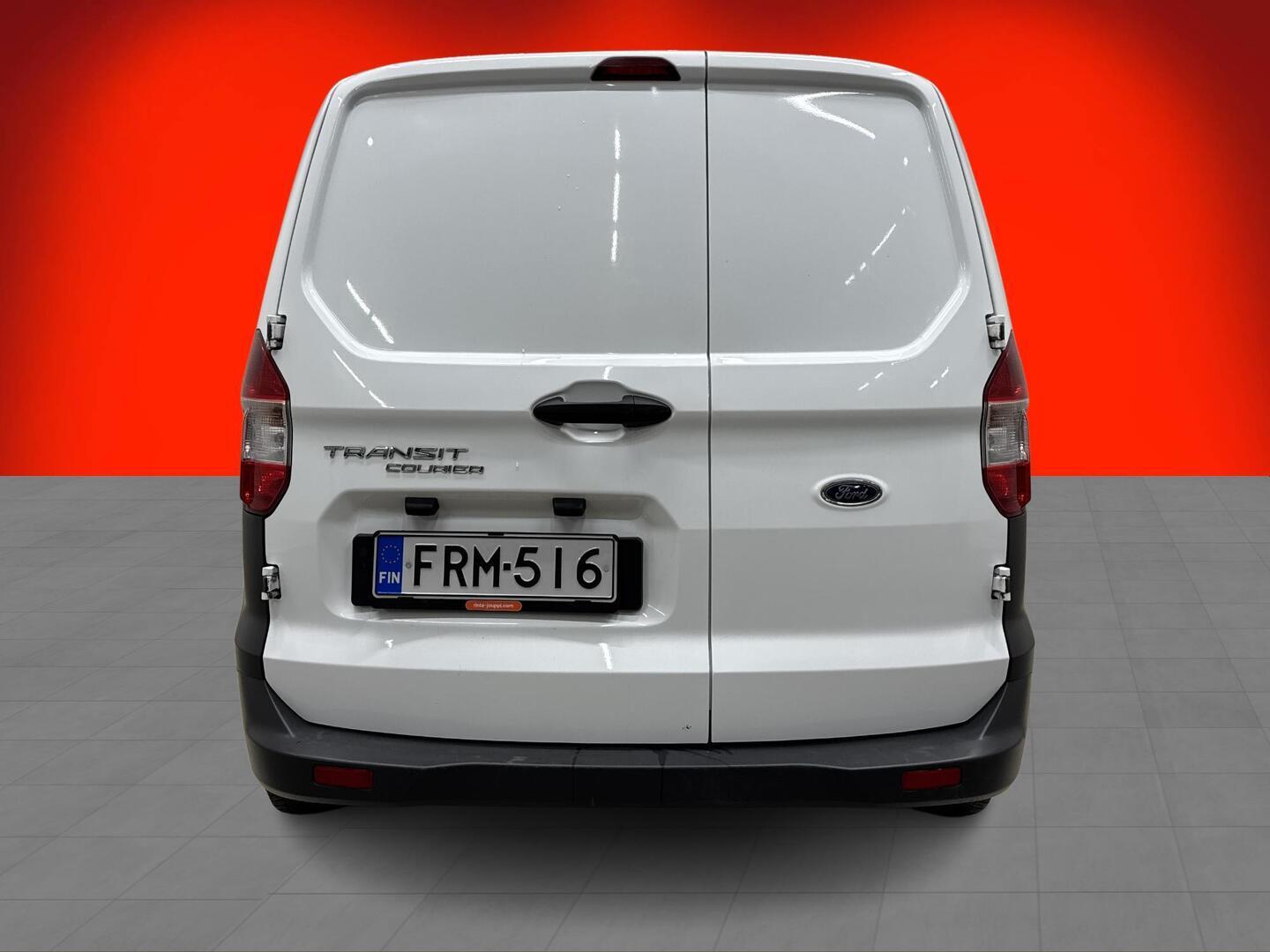FORD TRANSIT COURIER 2023