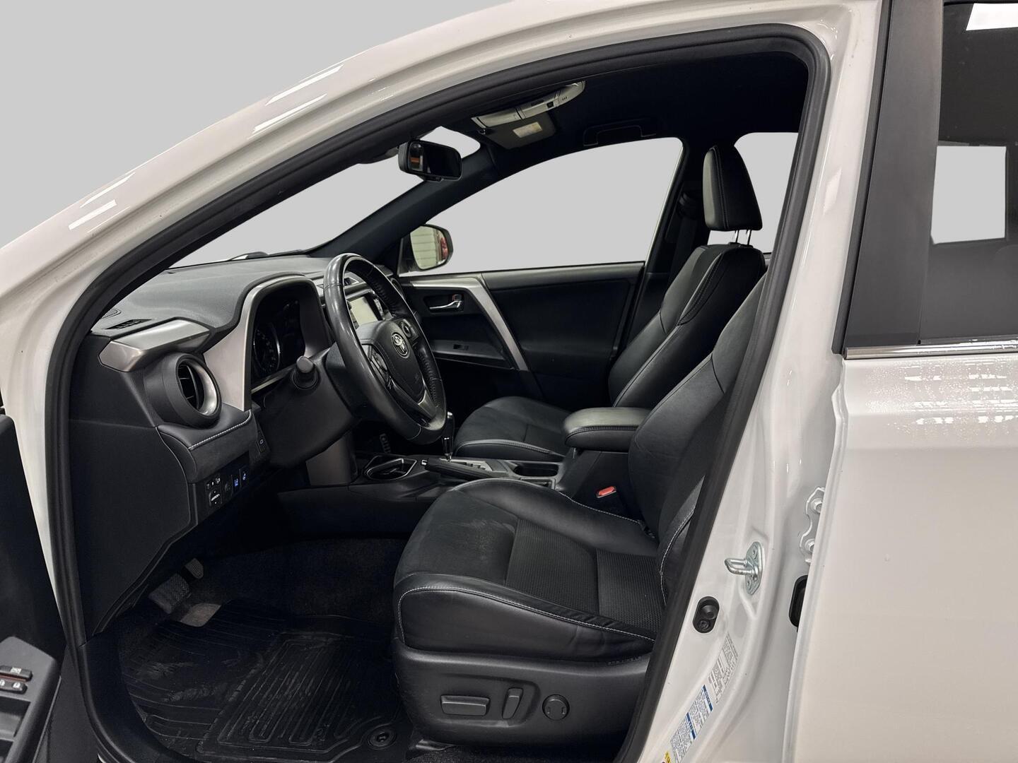 TOYOTA RAV4 2019