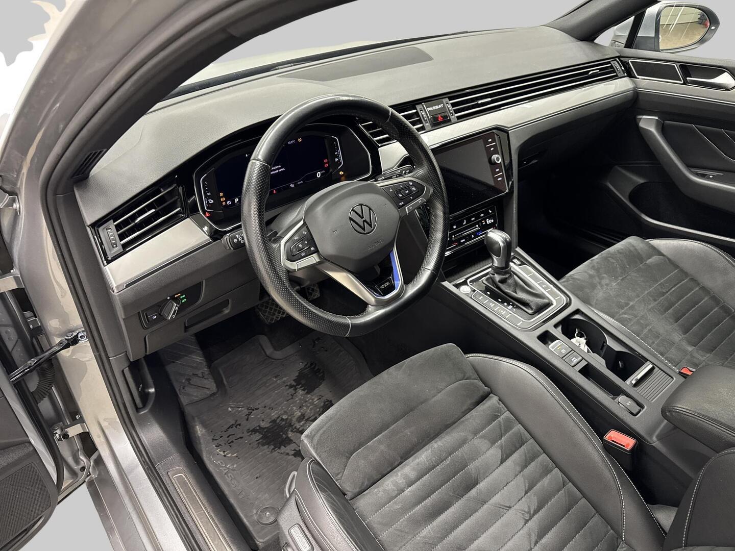 VOLKSWAGEN Passat 2021