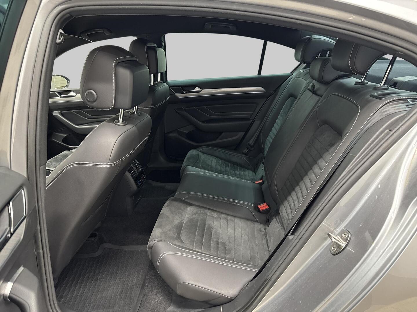 VOLKSWAGEN Passat 2021