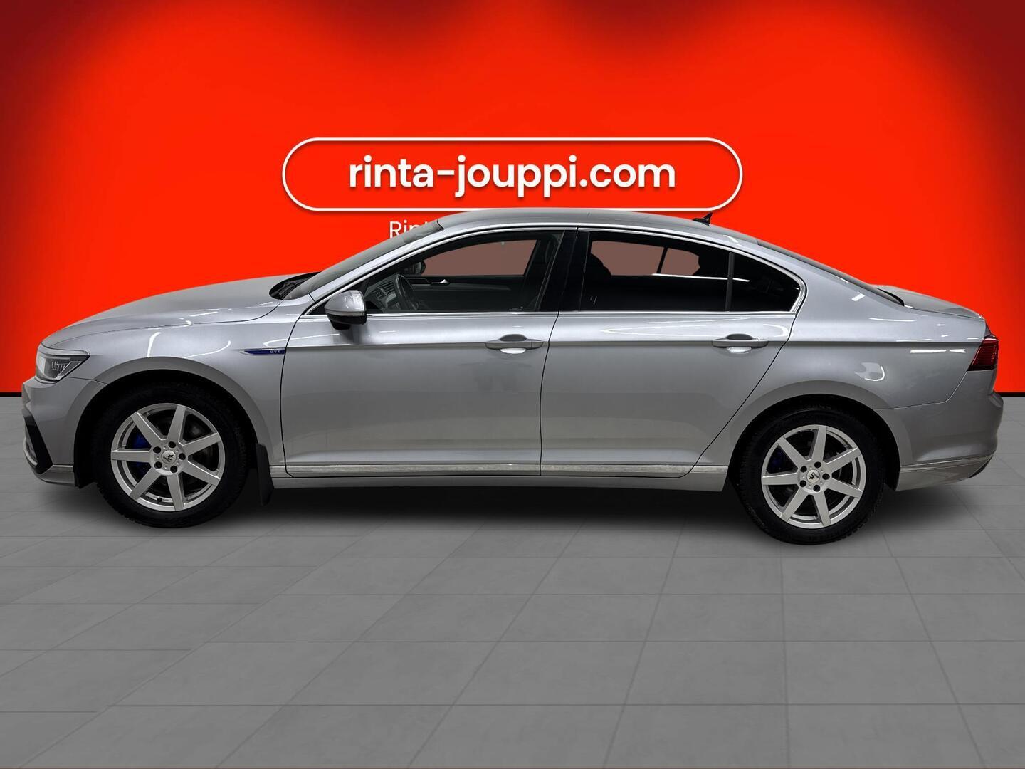 VOLKSWAGEN Passat 2021