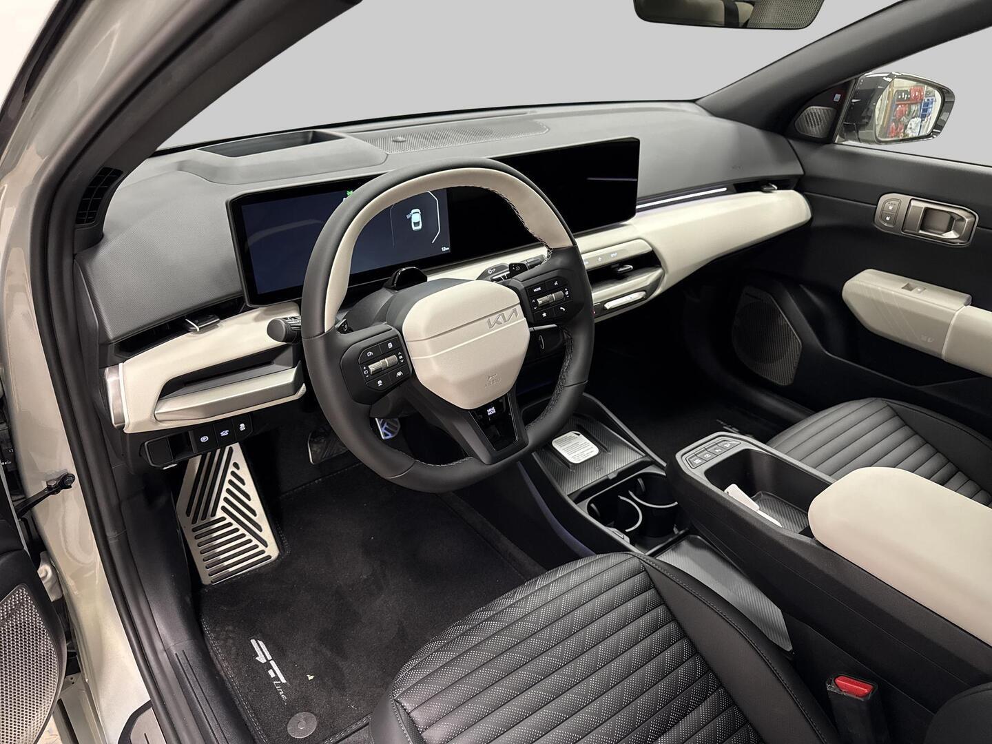 KIA EV4 2026