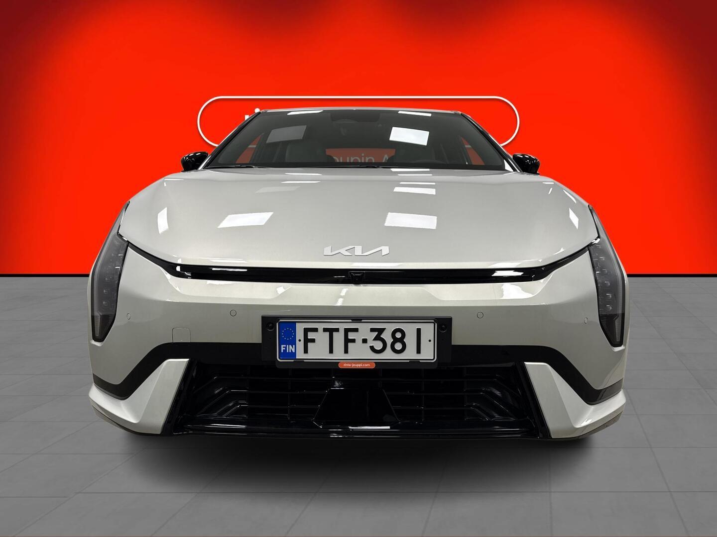 KIA EV4 2026