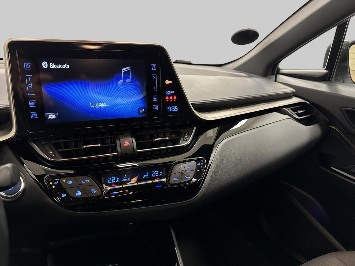 TOYOTA C-HR 2018