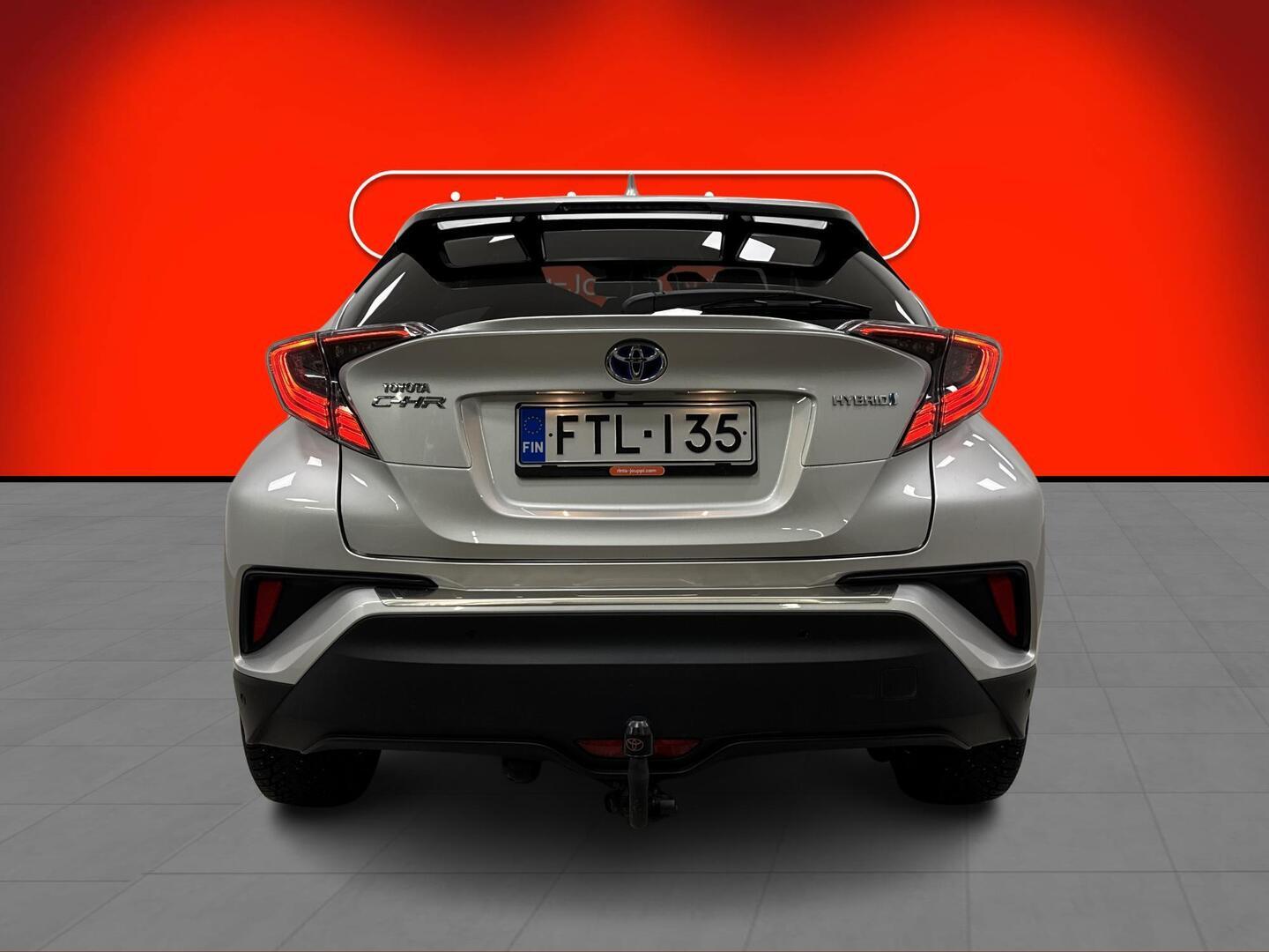 TOYOTA C-HR 2018