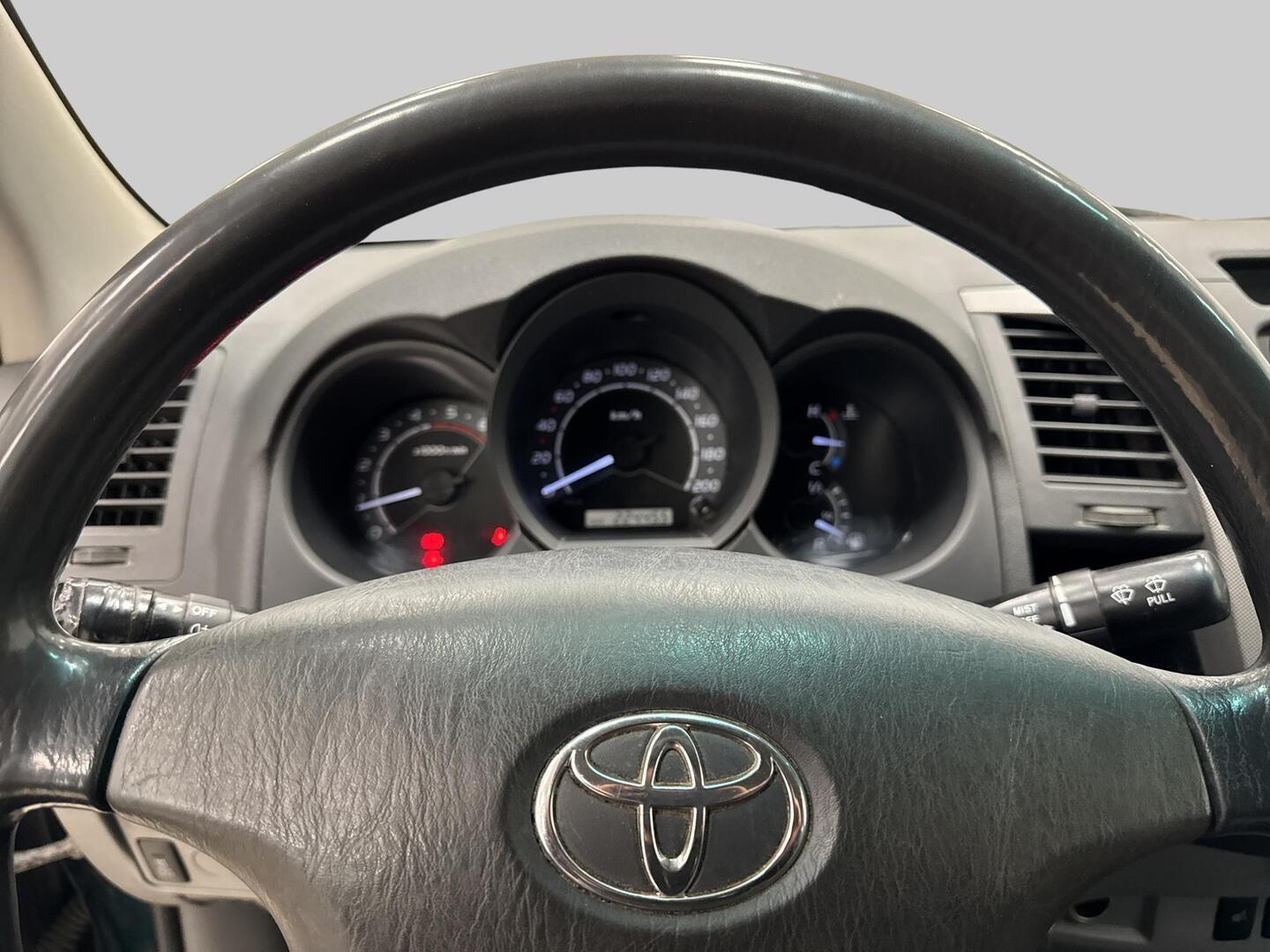 TOYOTA HILUX 2006