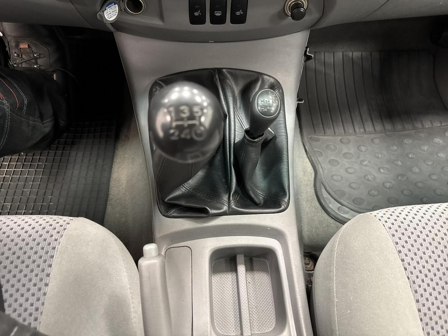 TOYOTA HILUX 2006