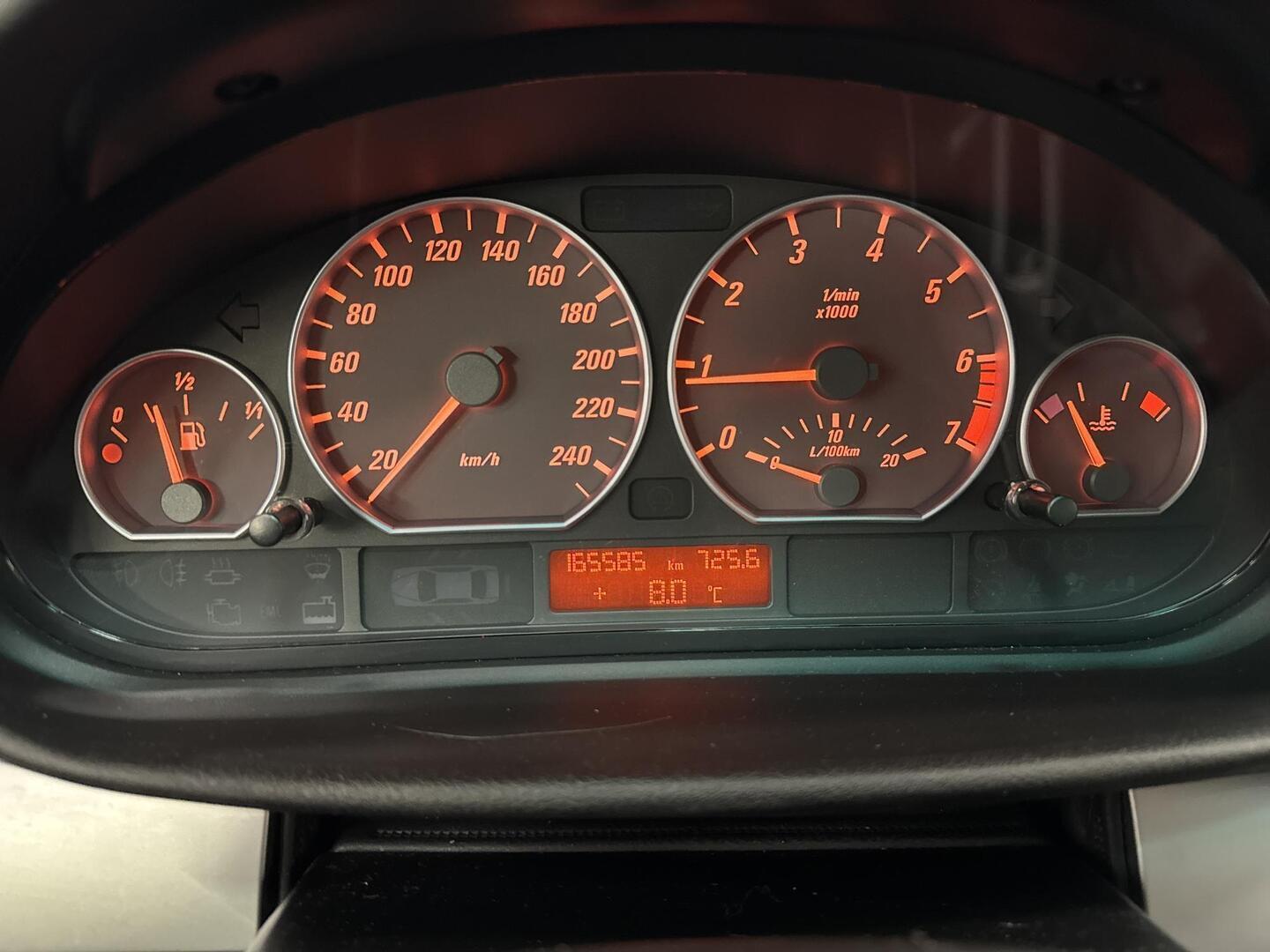 BMW 330 2000