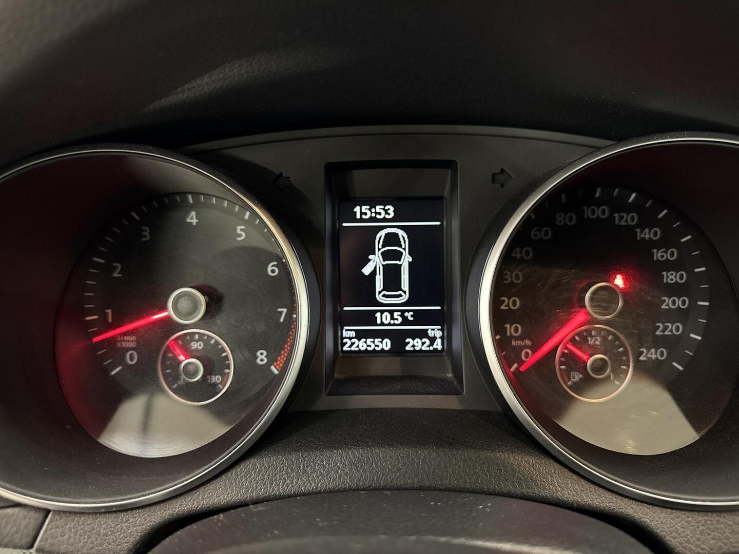 VOLKSWAGEN Golf 2010