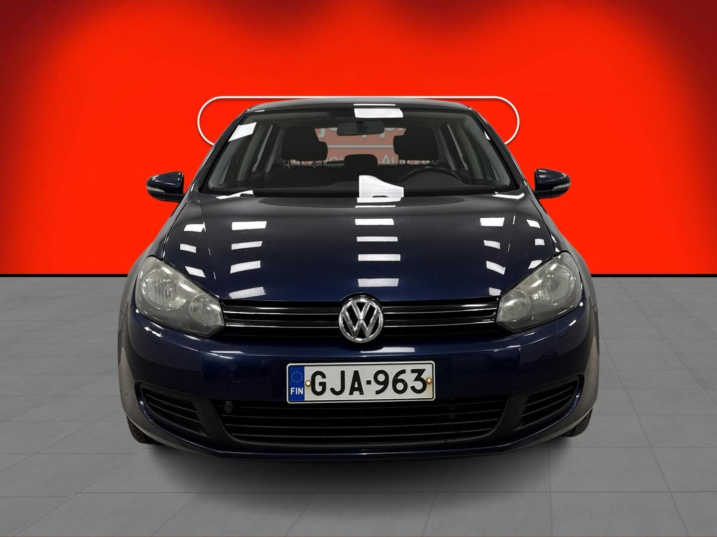VOLKSWAGEN Golf 2010