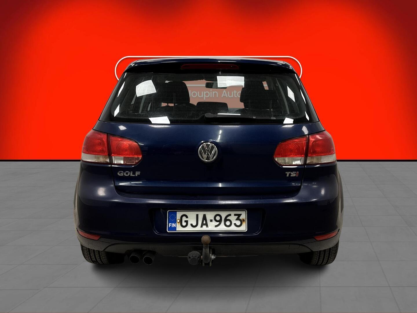 VOLKSWAGEN Golf 2010