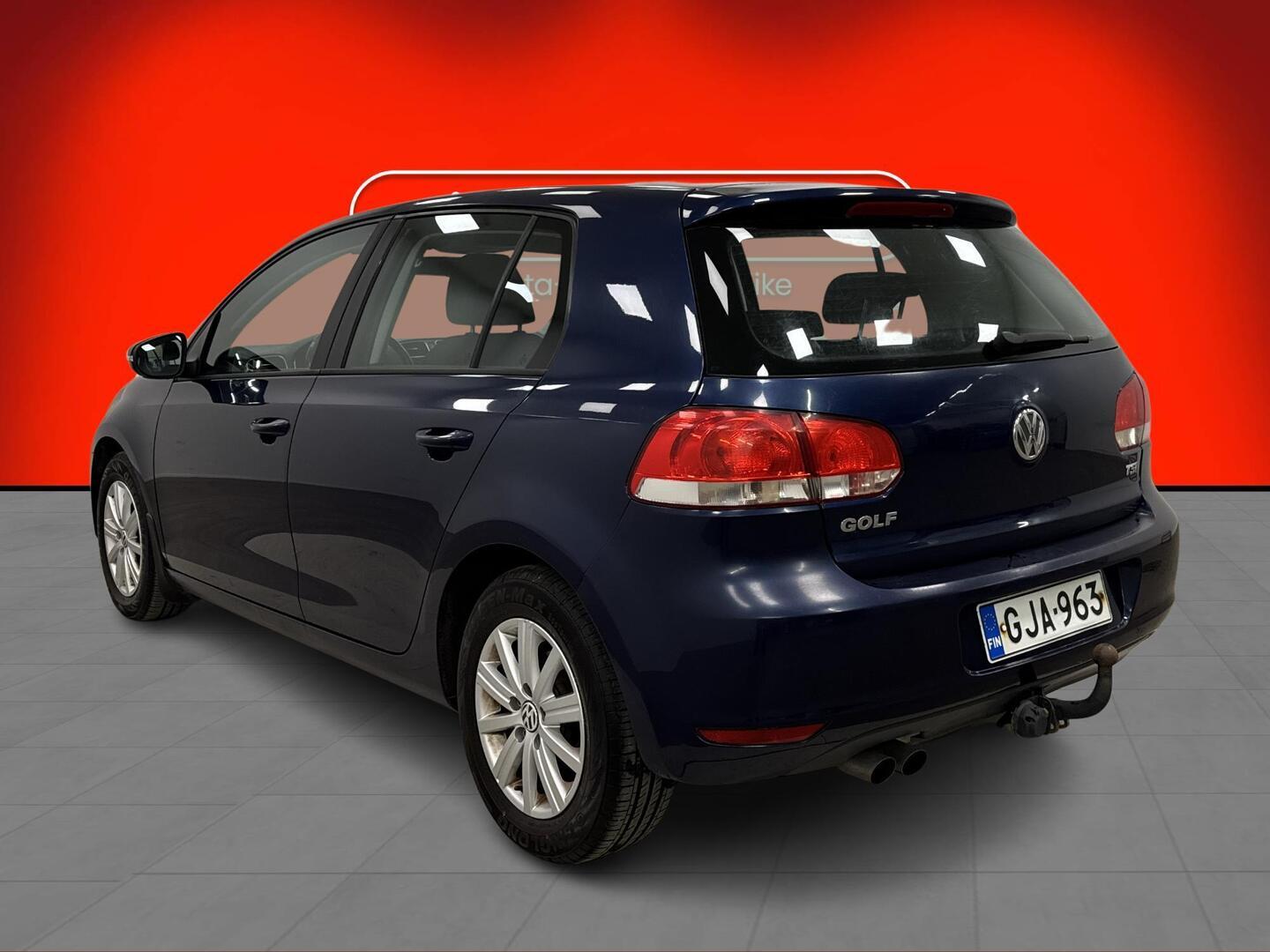 VOLKSWAGEN Golf 2010
