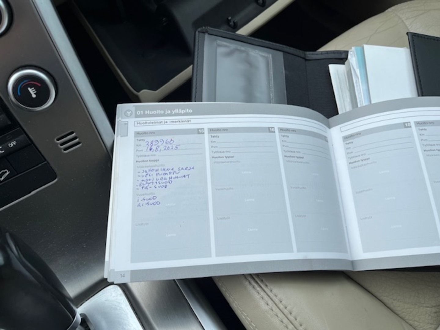VOLVO XC60 2010