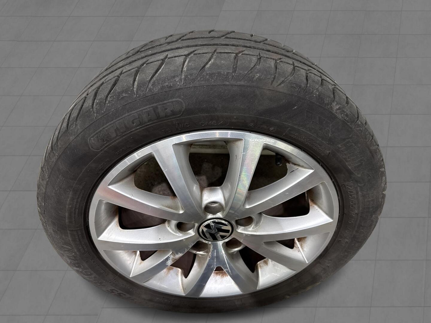 VOLKSWAGEN Golf 2011